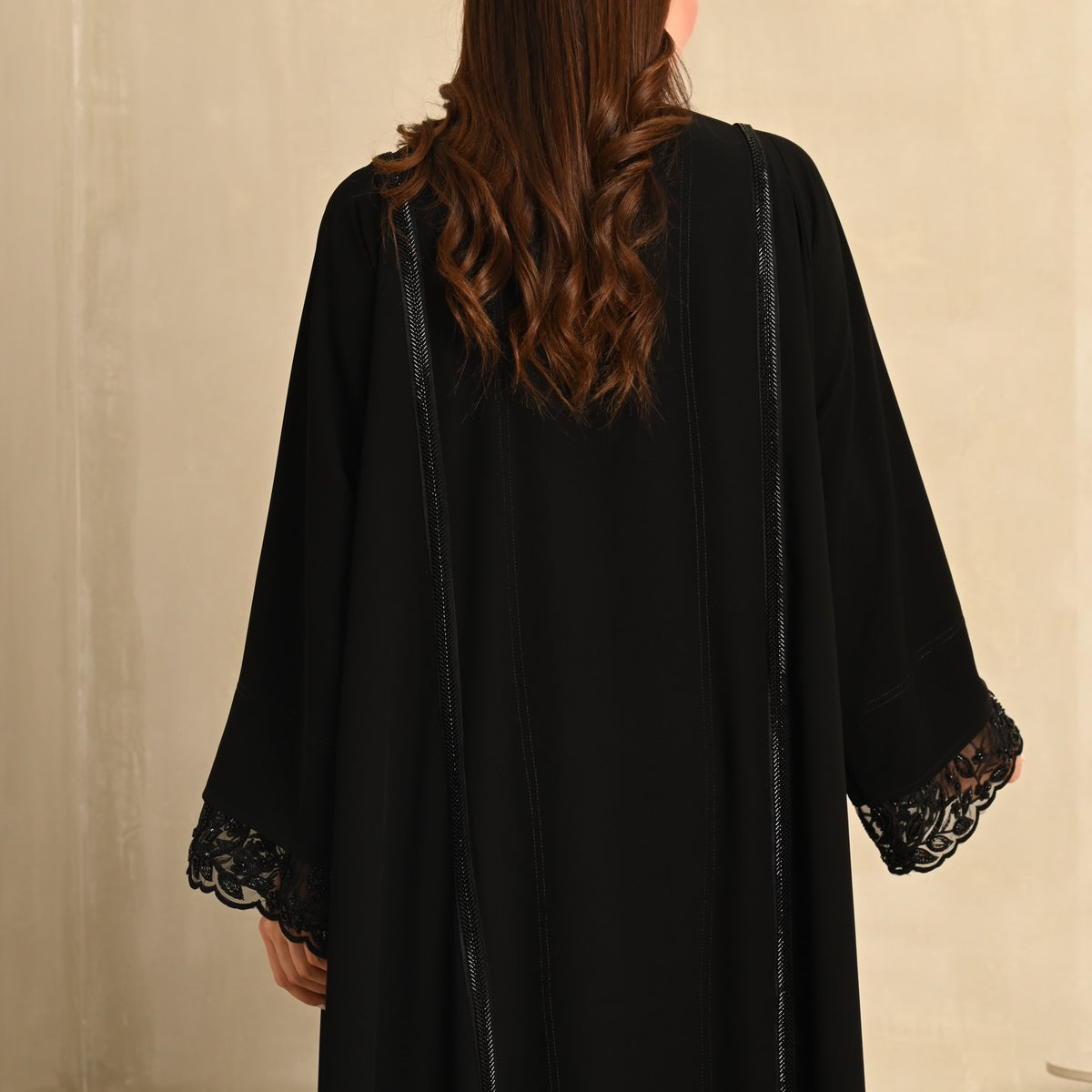 Noir Lace Cuff Abaya