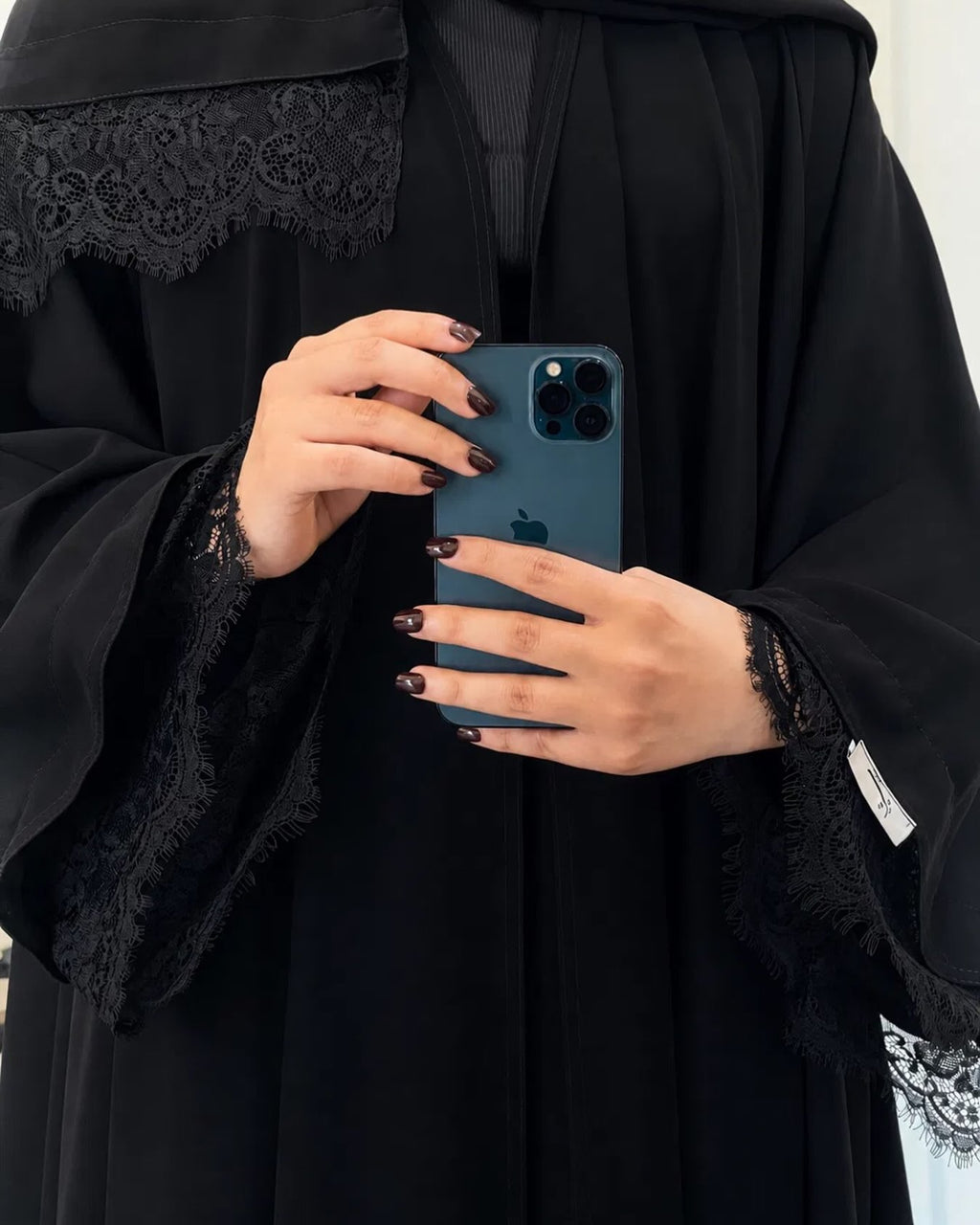 The Parisian Noir Lace Abaya